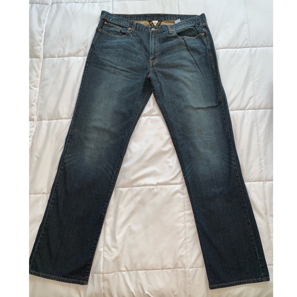 Lucky Brand Men’s straight leg jeans